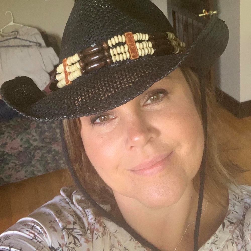 Meet your Posher, Rebecca